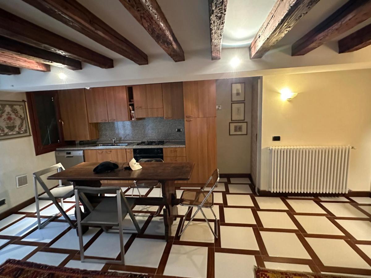 1 Ca'Del Traghetto Family Apartment Venice Exterior photo
